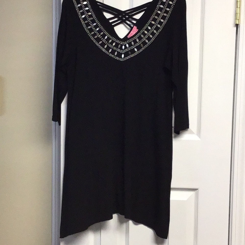 Black tunic top (Boutique)